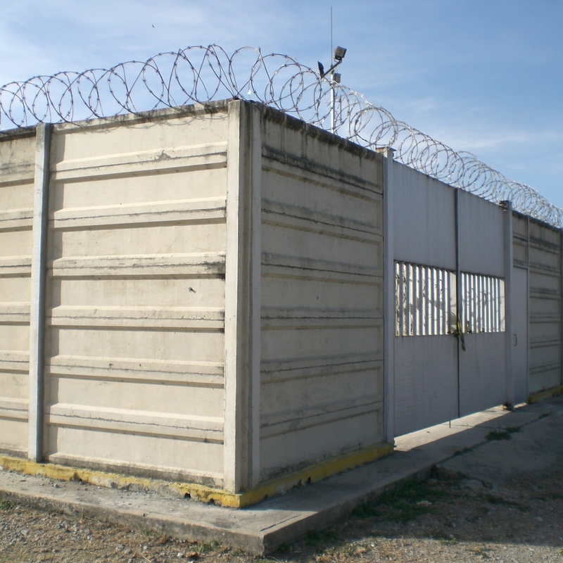 Muros de Protección de Plantas y Equipos